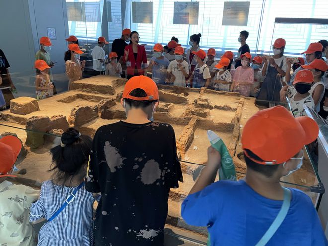 多彩夏令营 体验式拓展活动点亮留守儿童暑期生活